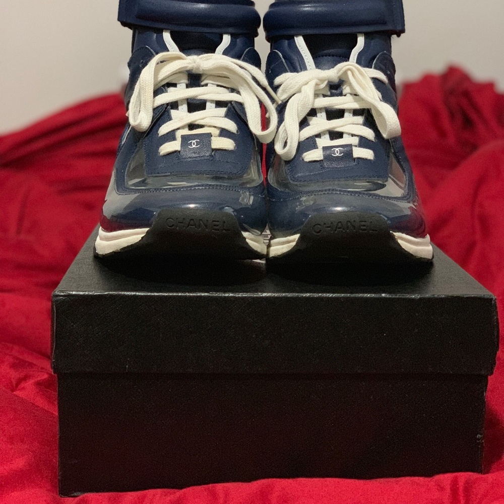 SOLD‼️ Chanel clear/navy blue high top sneakers - Picture 2 of 8